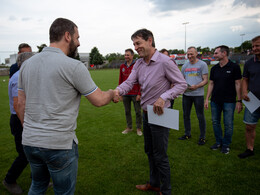 Győztes ünnep a Bányász-stadionban, fotó: Gergely Szilárd