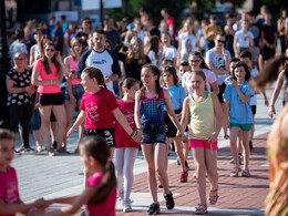 Néptánc flashmob az Erzsébet téren, fotó: Gergely Szilárd