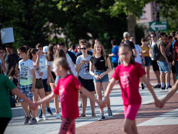 Néptánc flashmob az Erzsébet téren, fotó: Gergely Szilárd