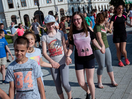 Néptánc flashmob az Erzsébet téren, fotó: Gergely Szilárd