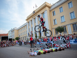 Kerékpáros látványbemutatókkal folytatódott a Giro-váró fesztivál, fotó: Gergely Szilárd