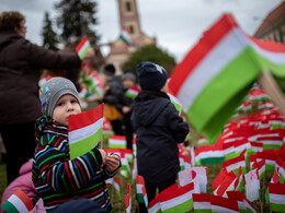 Piros, fehér, zöld, fotó: Gergely Szilárd