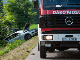 Hármas karambol a 74-es főúton, fotó: Gergely Szilárd