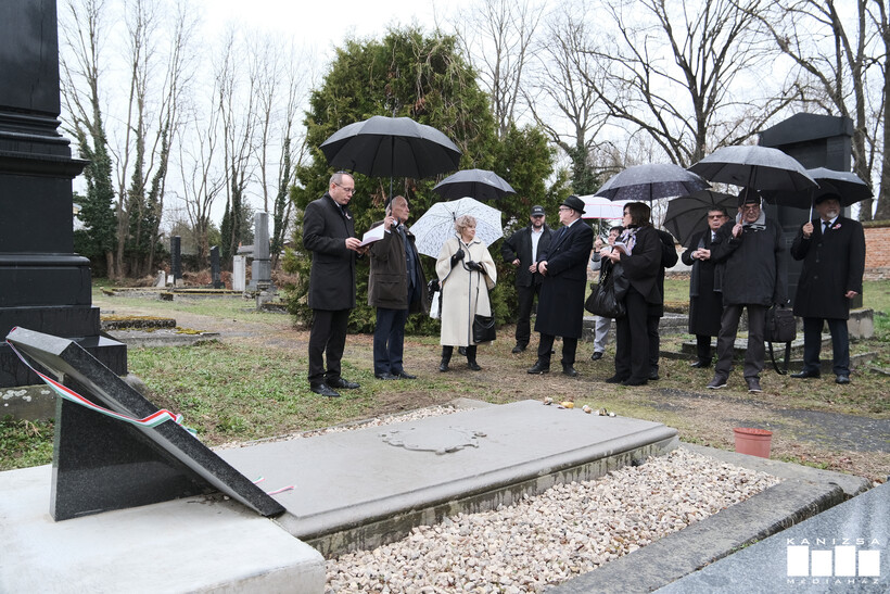 főhajtás