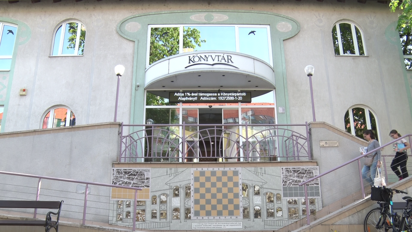 könyvtár