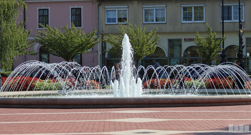szökőkút