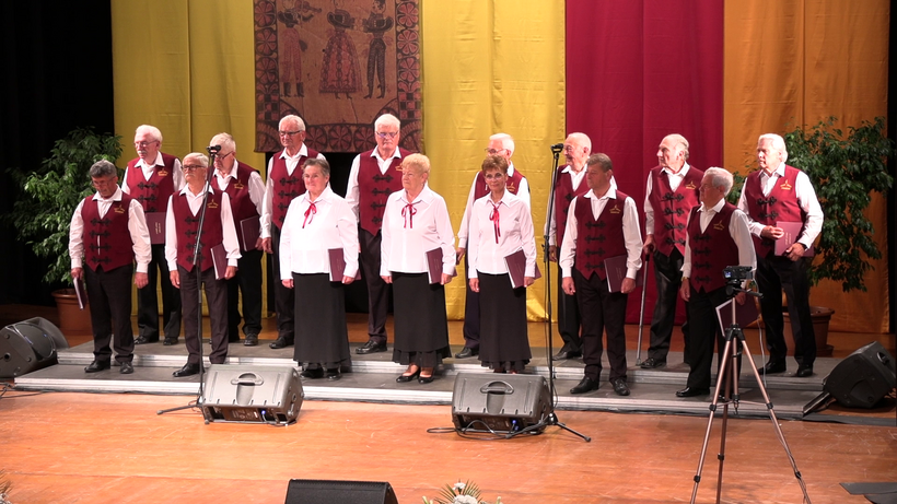 Tüttő János Nótaklub