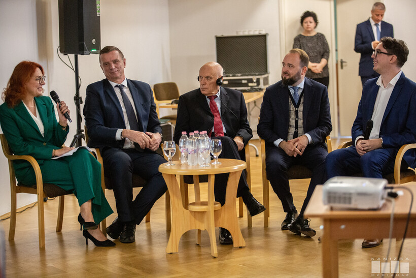 konferencia