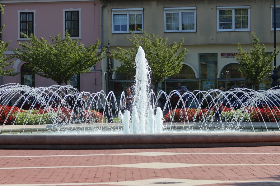 szökőkút