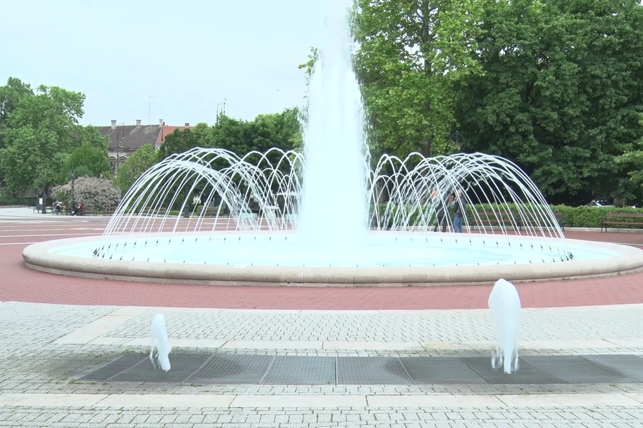 szökőkút