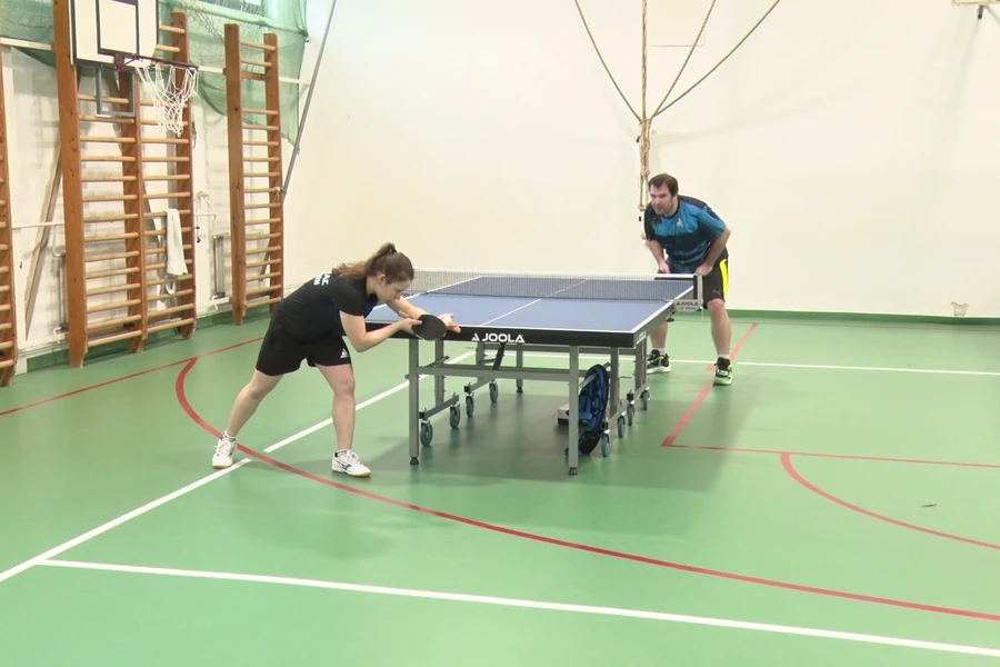 asztalitenisz