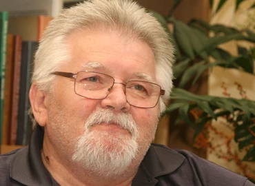 Riersch Zoltán: Kétezer éve a Csendes Éjben megtisztul az ember 