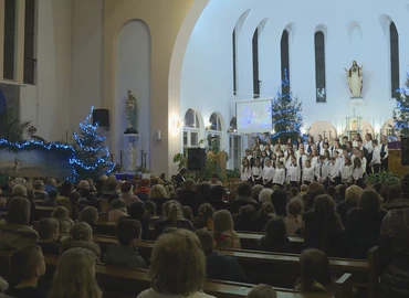 Karácsonyi ünnepséget tartott a Kőrösi-iskola