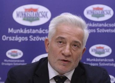 Hosszan tartó béremelési folyamatra számítanak a munkástanácsok