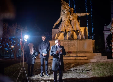 Petőfi Sándor születésének 196. évfordulójára emlékeztek a Deák téren