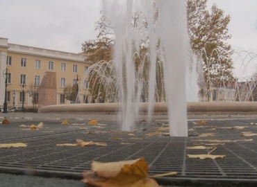 Erzsébet tér: Sissi már felkészült a zimankóra, most a szökőkút következik