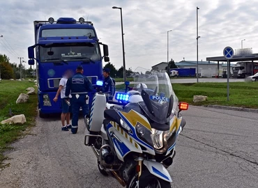 Hétszáz jogsértés a buszok és teherautók egyhetes ellenőrzésének mérlege