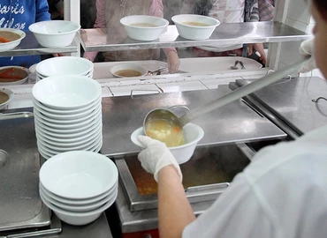 ÁSZ: az önkormányzatok biztosítják a gyermekétkeztetést, de ennek megszervezése nem mindig szabályszerű