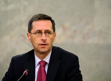 Varga Mihály: a Fitch is elismeri a magyar gazdasági eredményeket