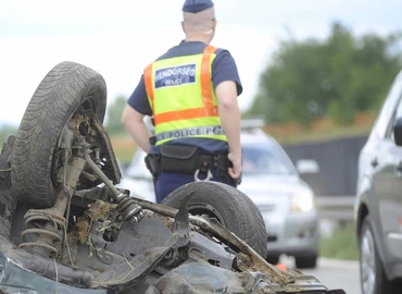 Hatvanan haltak meg közúti balesetben az elmúlt egy hónapban