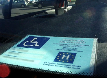 Na ne, börtönbe mehetek a nagyi rokkant-kártyája, vagy egy más nevére szóló buszbérlet miatt? Bizony ám!
