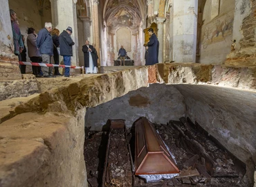 Régészeti leletek kerültek elő a türjei templomban