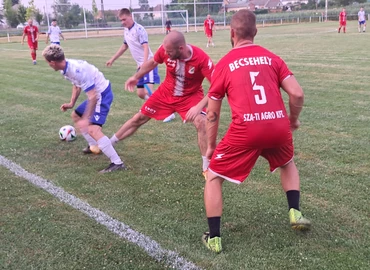 Immár pályán a focicsapatok, a Szepetnek a Becsehely gárdáját fogadta