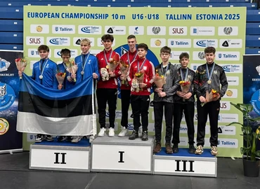 A magyar sportlövő korosztályos csapat az Eb dobogójánnak legtetején