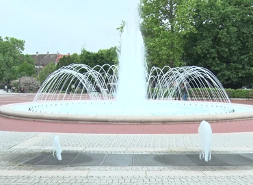szökőkút