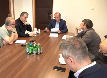 sajtótájékoztató