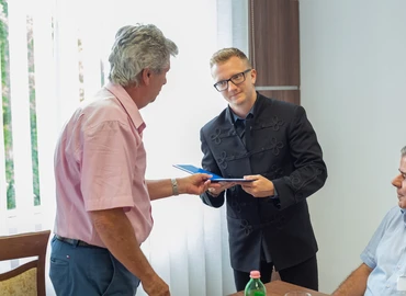 önkormányzati képviselő