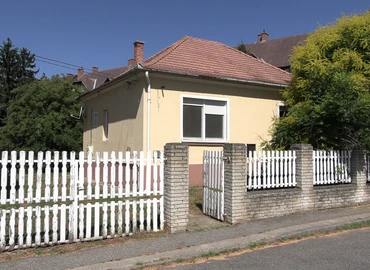 bérlakás
