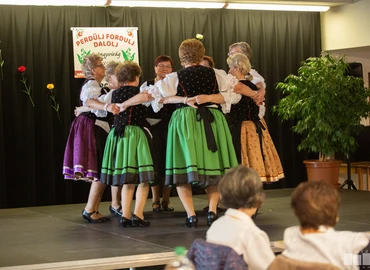 Gyöngyvirág Tánccsoport