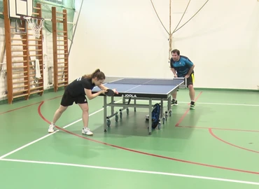 asztalitenisz