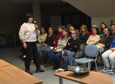 halis istván városi könyvtár