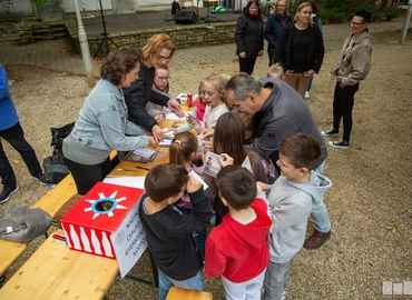 családsegítő