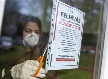Koronavírus - Felhívás az idősekhez plakáttal egészült ki a járvány elleni védekezés