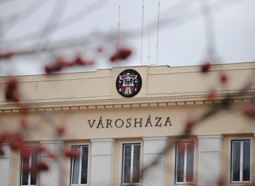 Az alpolgármesteri kinevezéstől a bizottságokhoz tartozó tiszteletdíjak megvonásáig – 58 napja veszélyhelyzetben