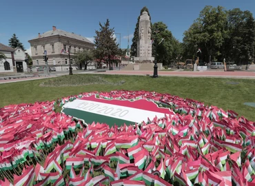 A trianoni békediktátum aláírására emlékezünk