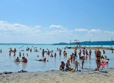 Idén is meghirdetik a Kék hullám zászló balatoni strandminősítő versenyt