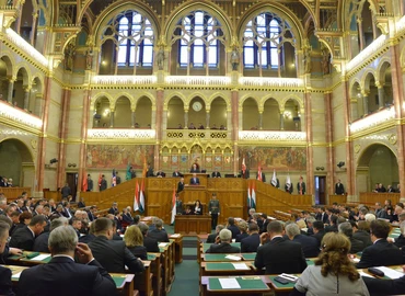 Ma kezdi meg őszi ülésszakát a parlament