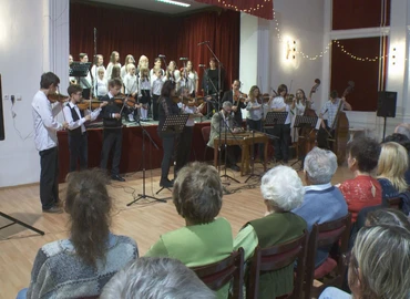 A zeneiskolások is hangolódnak az ünnepre