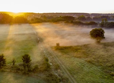 Napközben 20 fok körüli, de hajnalban többfelé 5 fok alatti értékek várhatók a hétvégén 