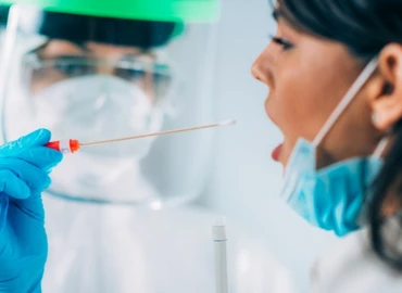 Orvostanhallgatók segítik a tesztelést Zala megyében is
