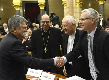 Az 56-os forradalom után meghurcolt papokról tartottak konferenciát a parlamentben