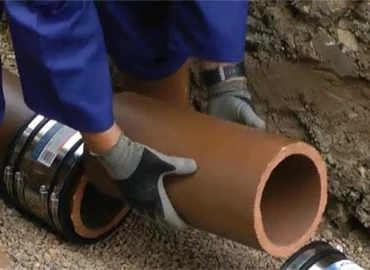 Csőtörés a Platán soron