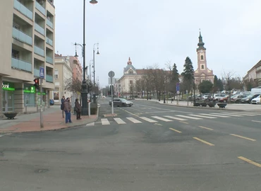 Tegnap megint kilengtek a csillárok