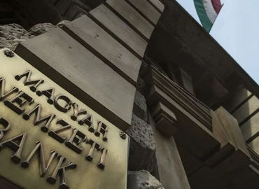 Emlékérmét bocsát ki az MNB Szent István király tiszteletére 