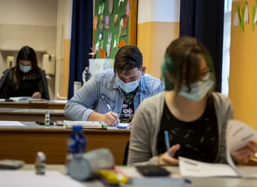 Szombaton tartják a középfokú írásbeli felvételi vizsgákat