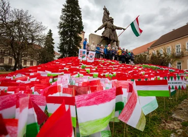 Koronavírus - Operatív törzs: március 15-én is tilos a gyülekezés